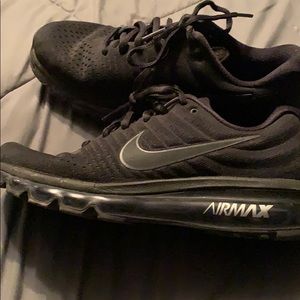 All black Air Max